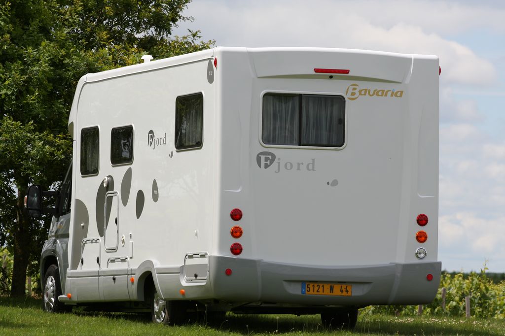 Bavaria Fjord T7200 QBL