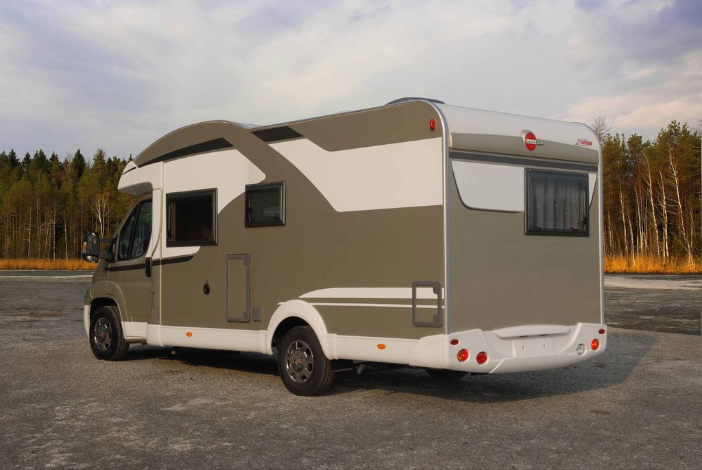 Buerstner Ixeo It 664