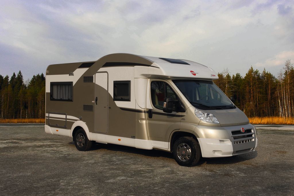 Buerstner Ixeo It 664