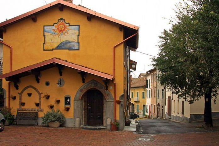 Casteggio, Piazza della Chiesa