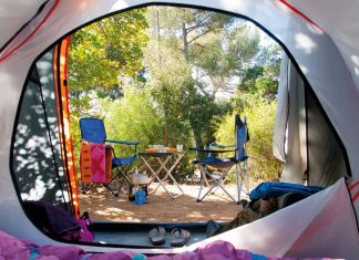 Un telo per tetto: vacanze in tenda!