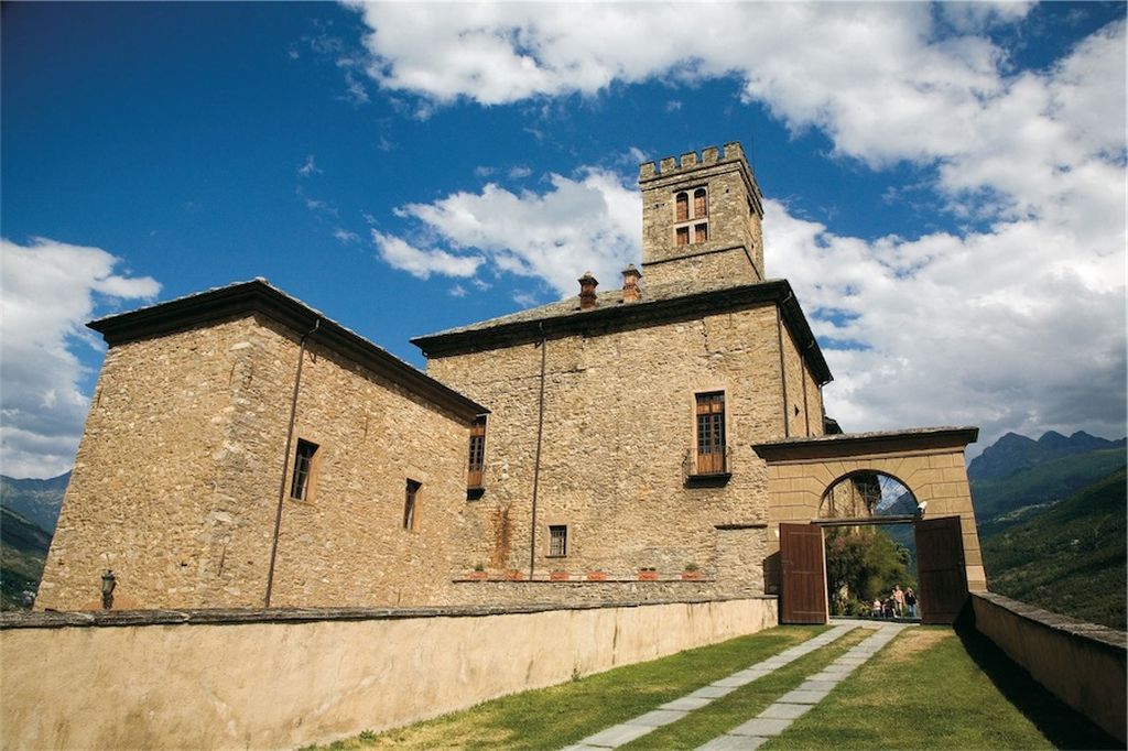 Castello di Sarre, esterno