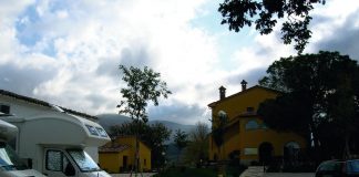 Area sosta Country House Salomone - Matelica (MC)
