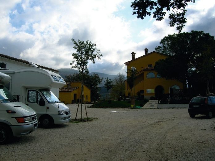 Area sosta Country House Salomone - Matelica (MC)