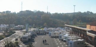 Area sosta Valdichiana Outlet - Foiano della Chiana (AR)