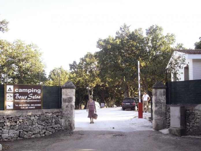 Camper stop al Camping Bosco Selva - Alberobello (BA)