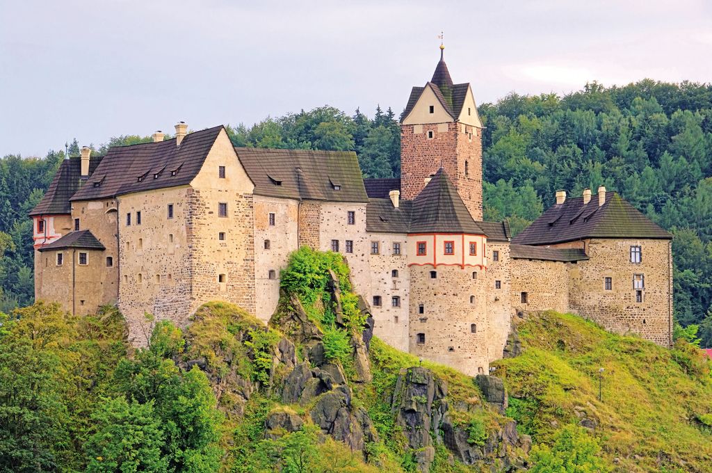 Il Castello di Loket, una nobile prigione