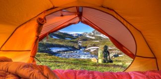 Dormire in tenda