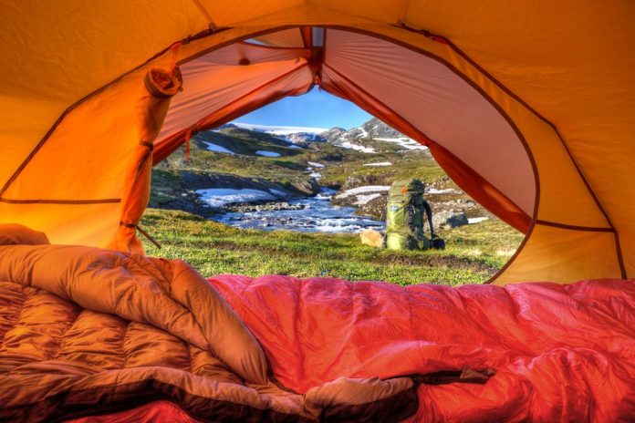 Dormire in tenda
