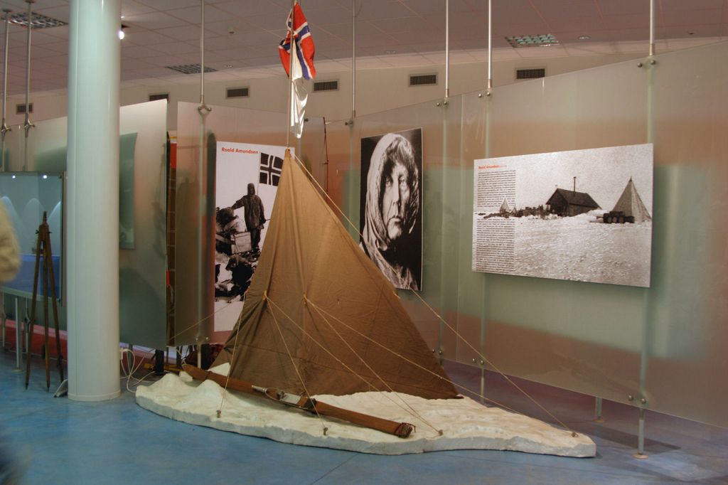 Sala dedicata a Roald Amundesn Trieste