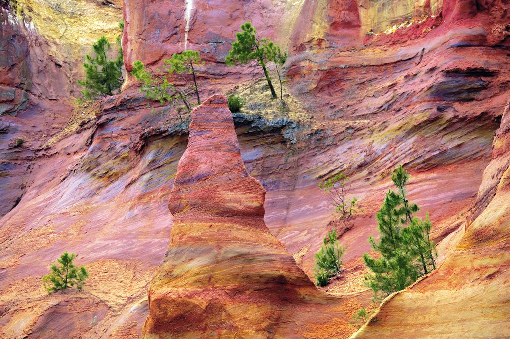 Le scogliere color ocra vicino a Roussillon