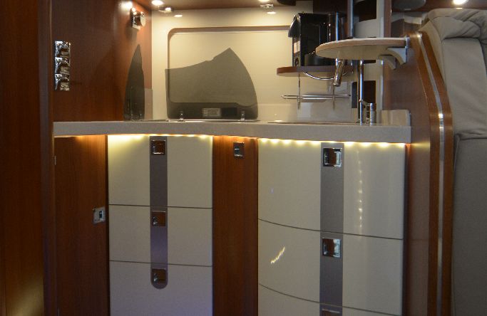 s-plus, la cucina