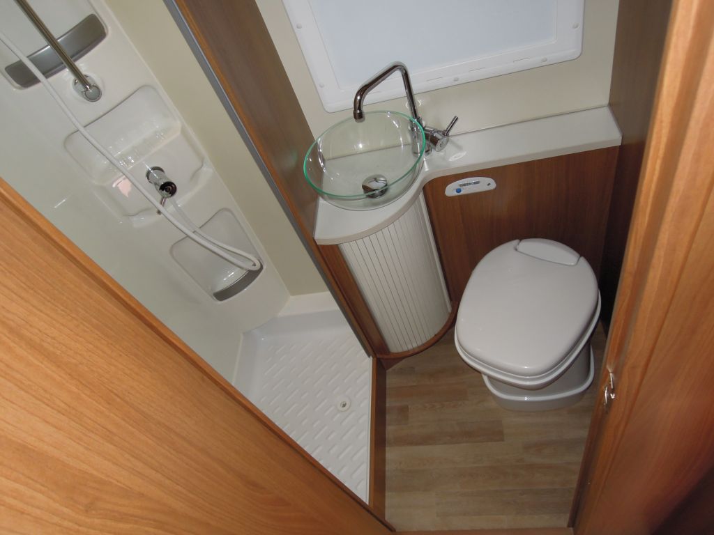 Europeo 98 Plus, il bagno