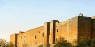 L'esterno del Castello di Lagopesole