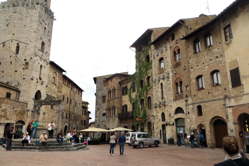 San Gimignano piazza