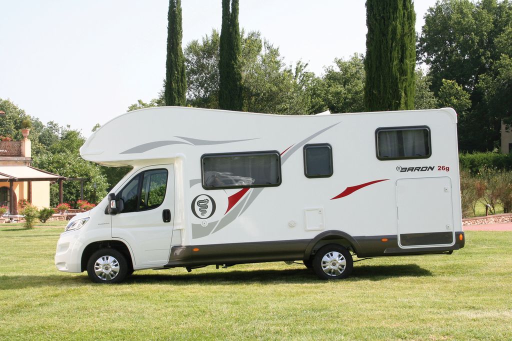 Elnagh baron 26 G nuova livrea e bandellatura