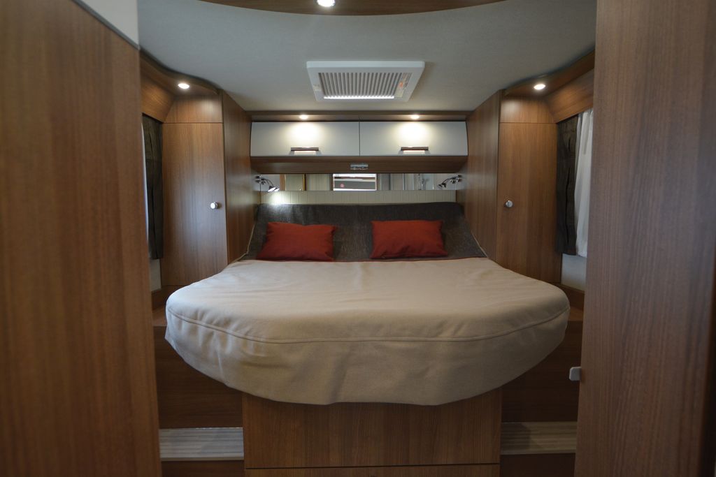 c-tourer i 44 qb letto arretrabile