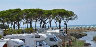 Area Sosta ai Delfini