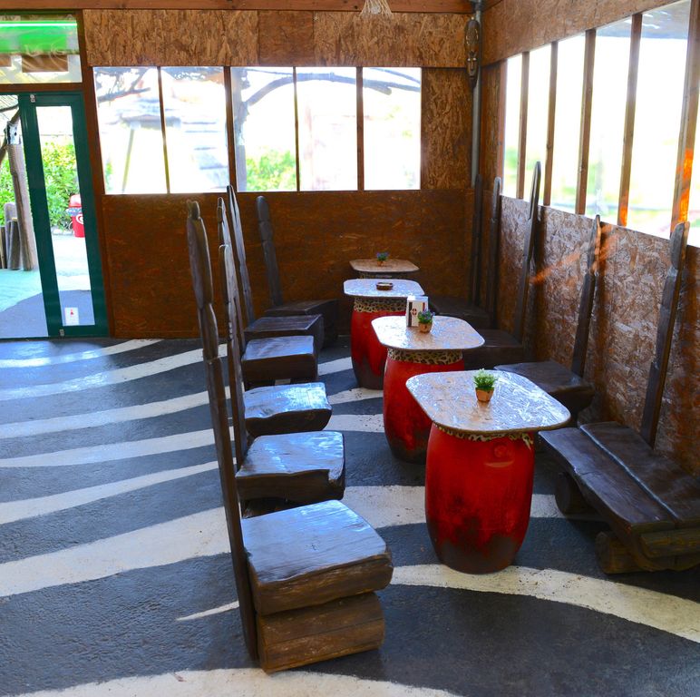 Safari Camping Bar
