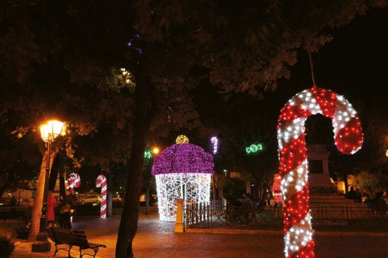 Gaeta si illumina con favole di luce