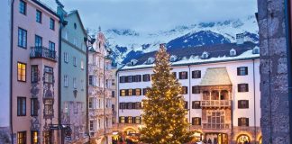 Mercatino di Natale a Innsbruck ai piedi del Tettuccio-d'oro cr. Lackner