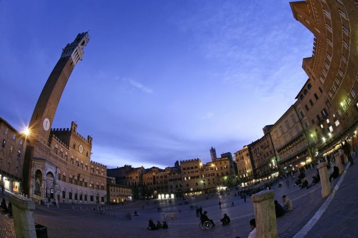 Siena Trekker Urbano Piazza del Campo