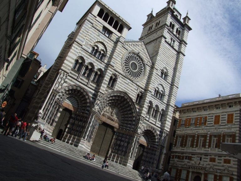 Sulle torri della Cattedrale di Genova