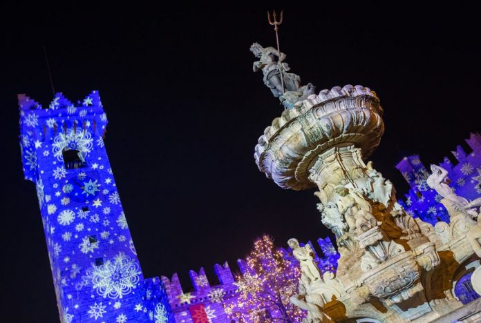 Piazza Duomo illuminata - foto M. Rensi