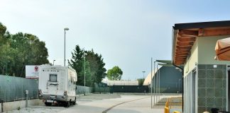 Area sosta Camperstop Lagomare