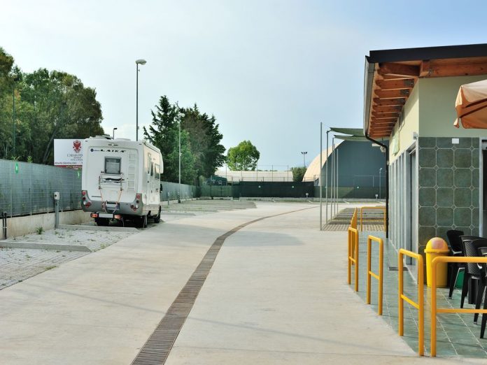 Area sosta Camperstop Lagomare