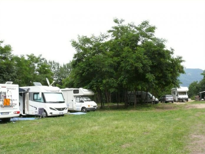 Area sosta Paesana