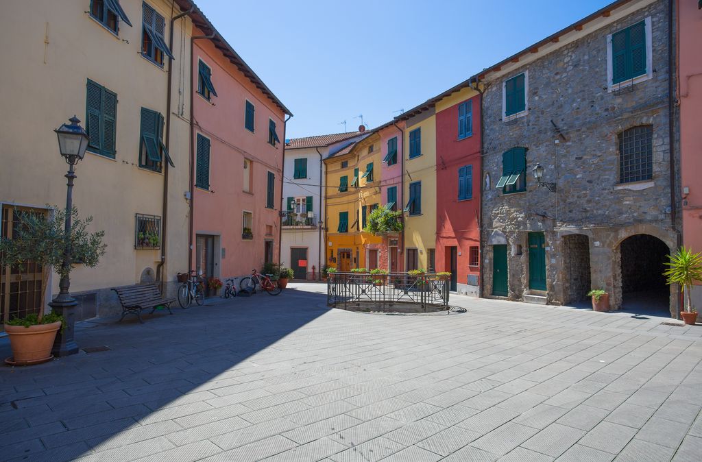 Brugnato con il pozzo romano