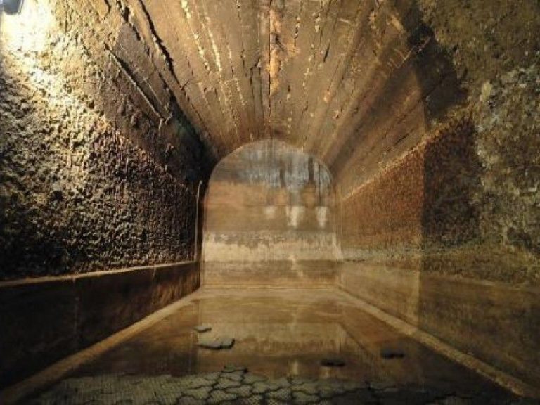SENTIERI – Tracciare sentieri è come perdere le orme