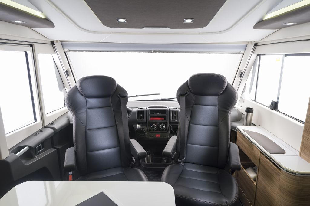 SONIC SUPREME 710 SC cabina