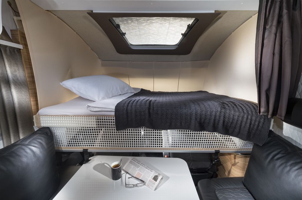letto basculante motorizzato e con finestra a tetto su Supreme