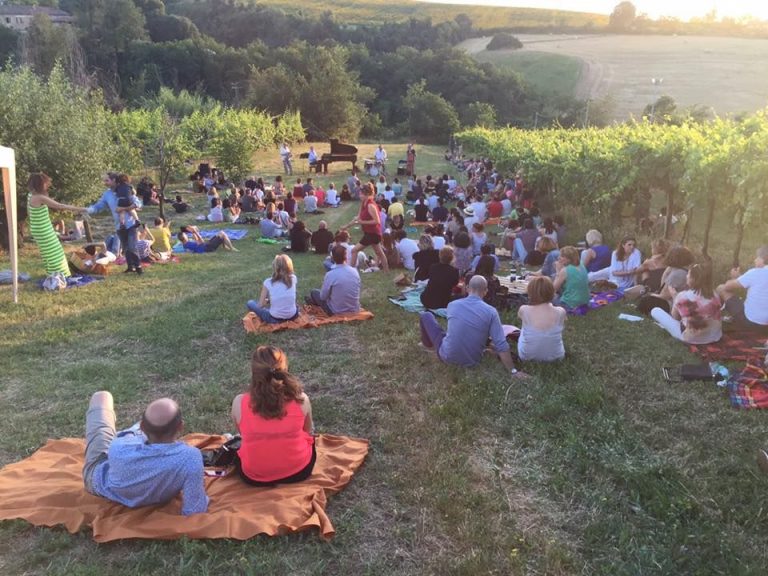 Zola Jazz&Wine