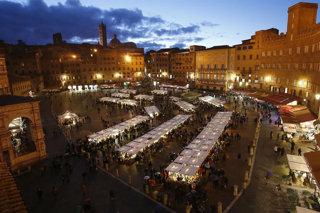 Mercato del Campo Siena