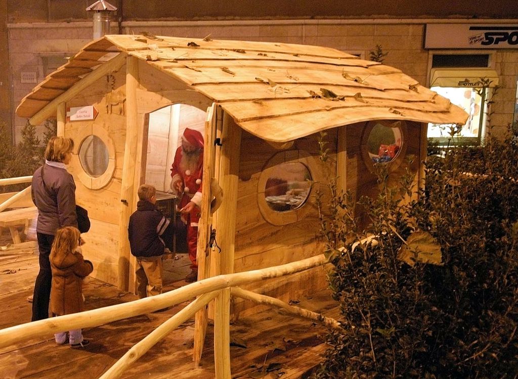 Casetta di Babbo Natale - R. Magrone
