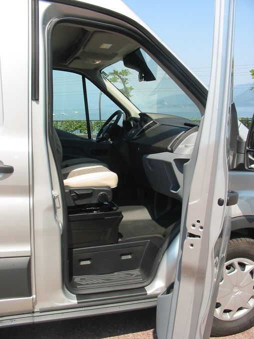 Dexter 560 AWD