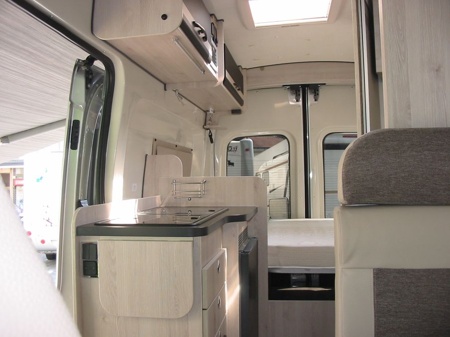 Dexter 560 AWD