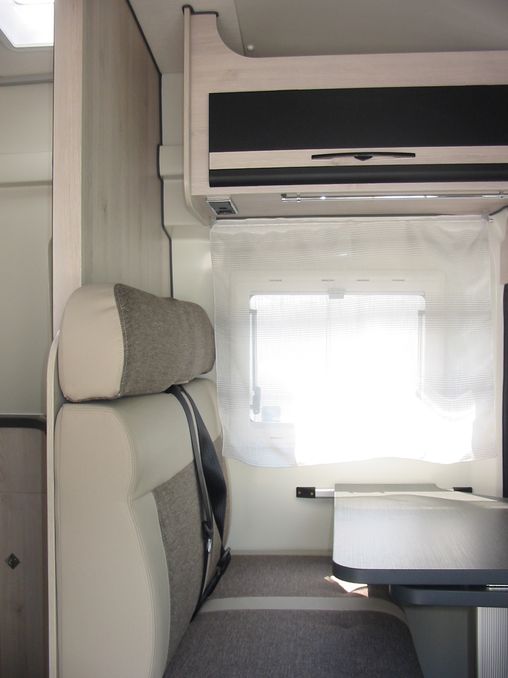 Dexter 560 AWD