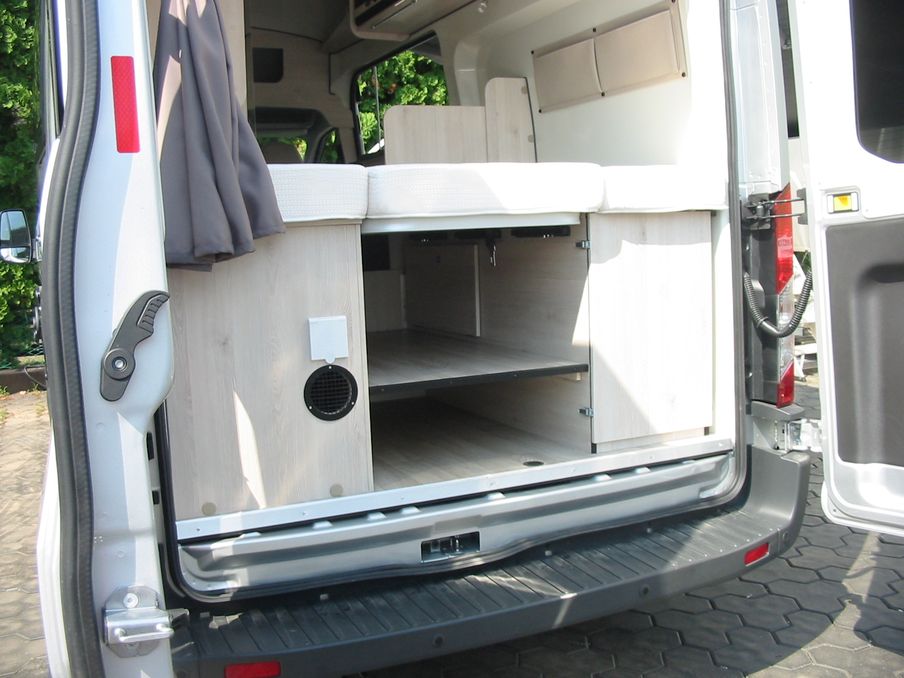 Dexter 560 AWD