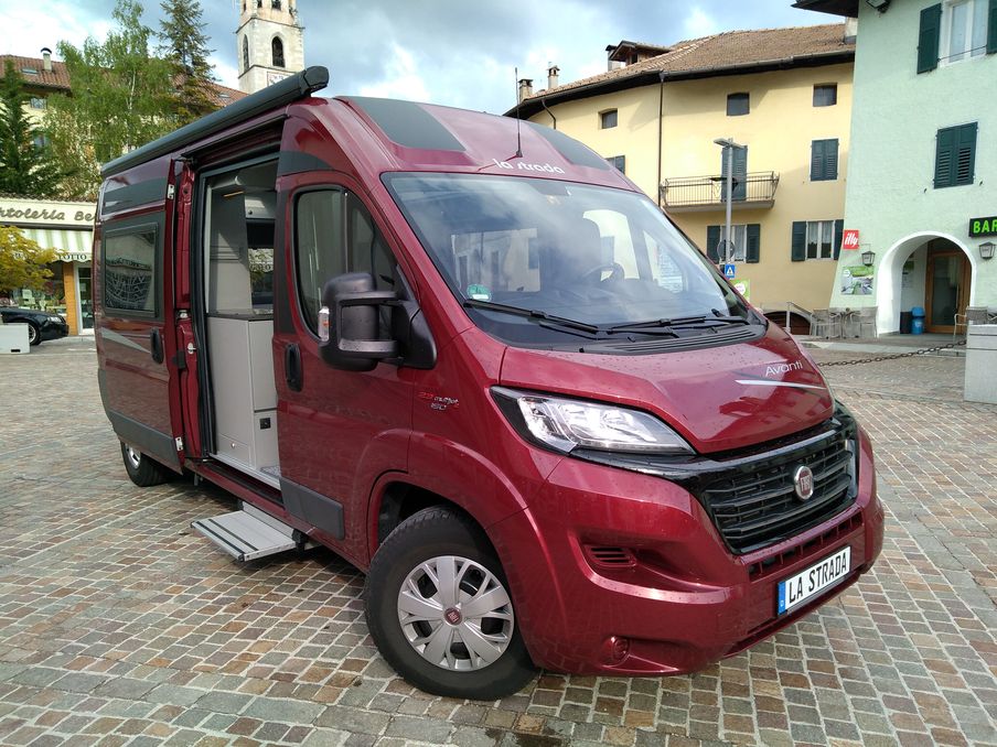 La Strada Avanti L