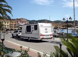 Bianco emotion 445 FH: una reinterpretazione degli spazi del caravan