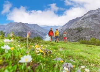 Escursionismo che passione: a Livigno l’estate inizia con la marcia giusta