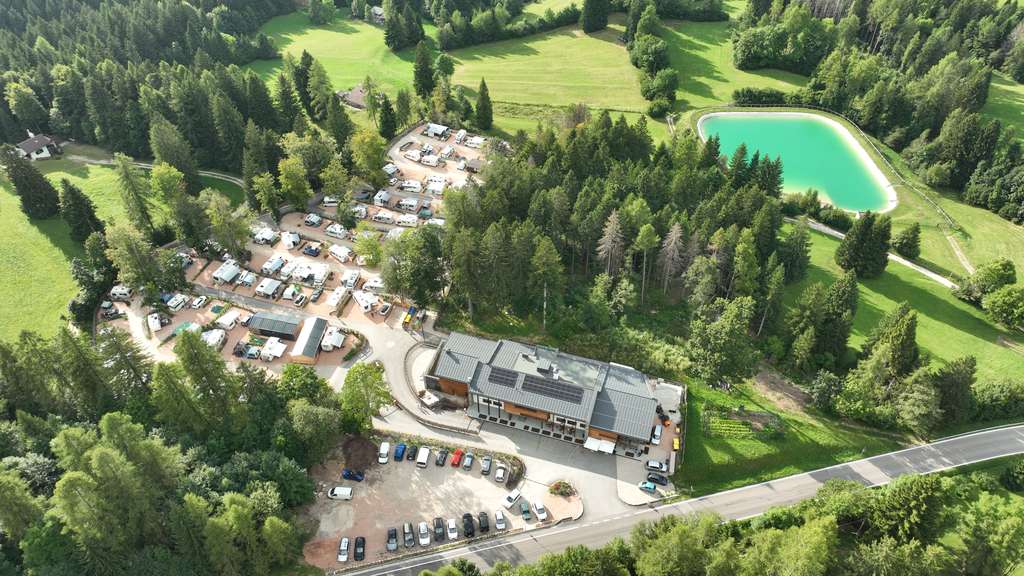Camping Essenza Alpina: un mondo di relax e divertimento Camping Essenza Alpina Alpe Cimbra