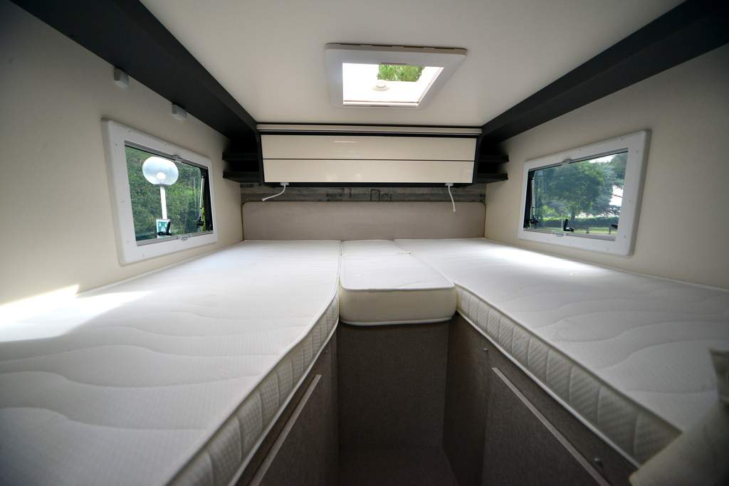 McLouis camper