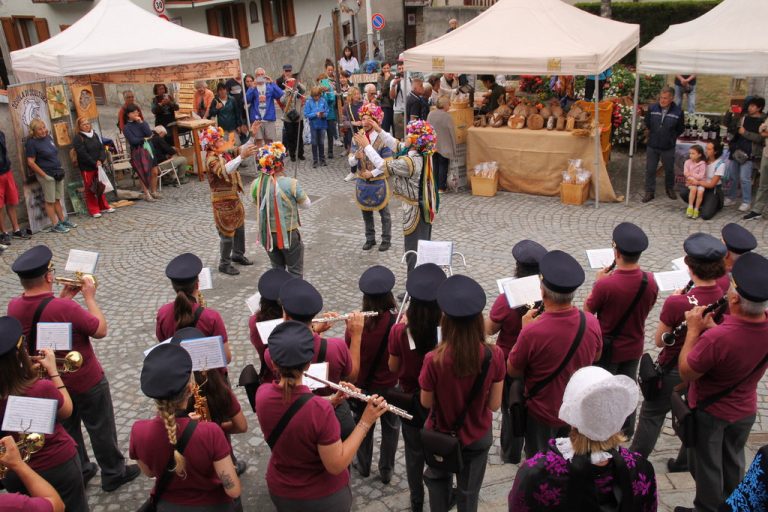Festa dello Scapolaire a Bardonecchia: tradizione, sapori e cultura alpina