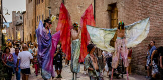 Mercantia 2026 a Certaldo: dal 15 al 19 luglio torna il Festival Internazionale del Quarto Teatro