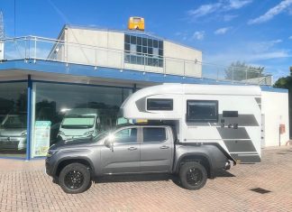 Tischer Trail Box T230S: la cellula abitativa per pick-up al Salone del Camper 2026 con Adami Camper